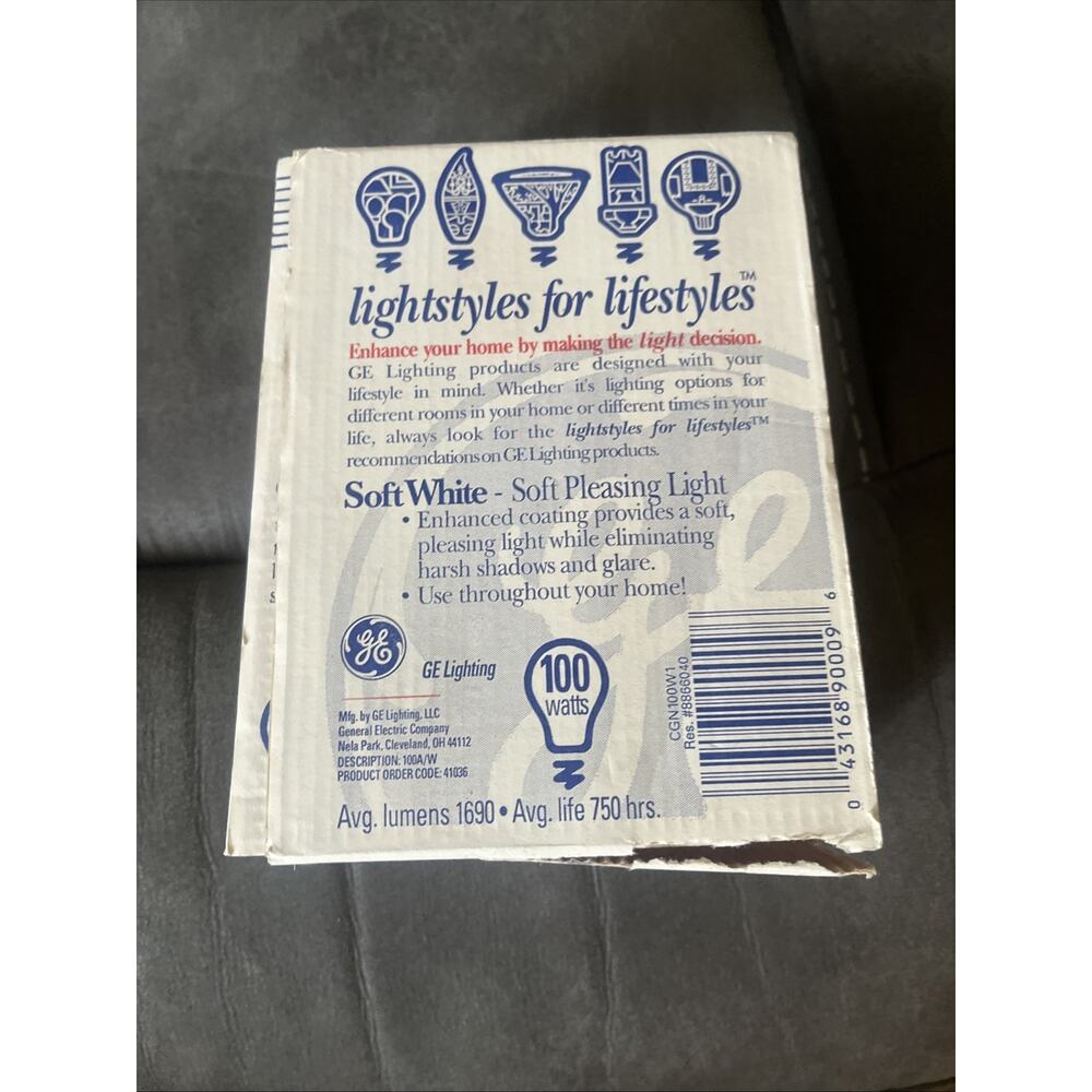 Vintage GE Soft White 100 Watt Light Bulbs 4-Bulb Pack NOS - Picture 2 of 4